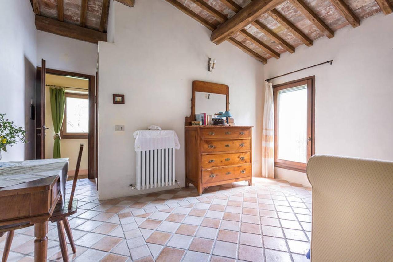 Agriturismo Il Poggio Degli Scoiattoli Perugia Buitenkant foto
