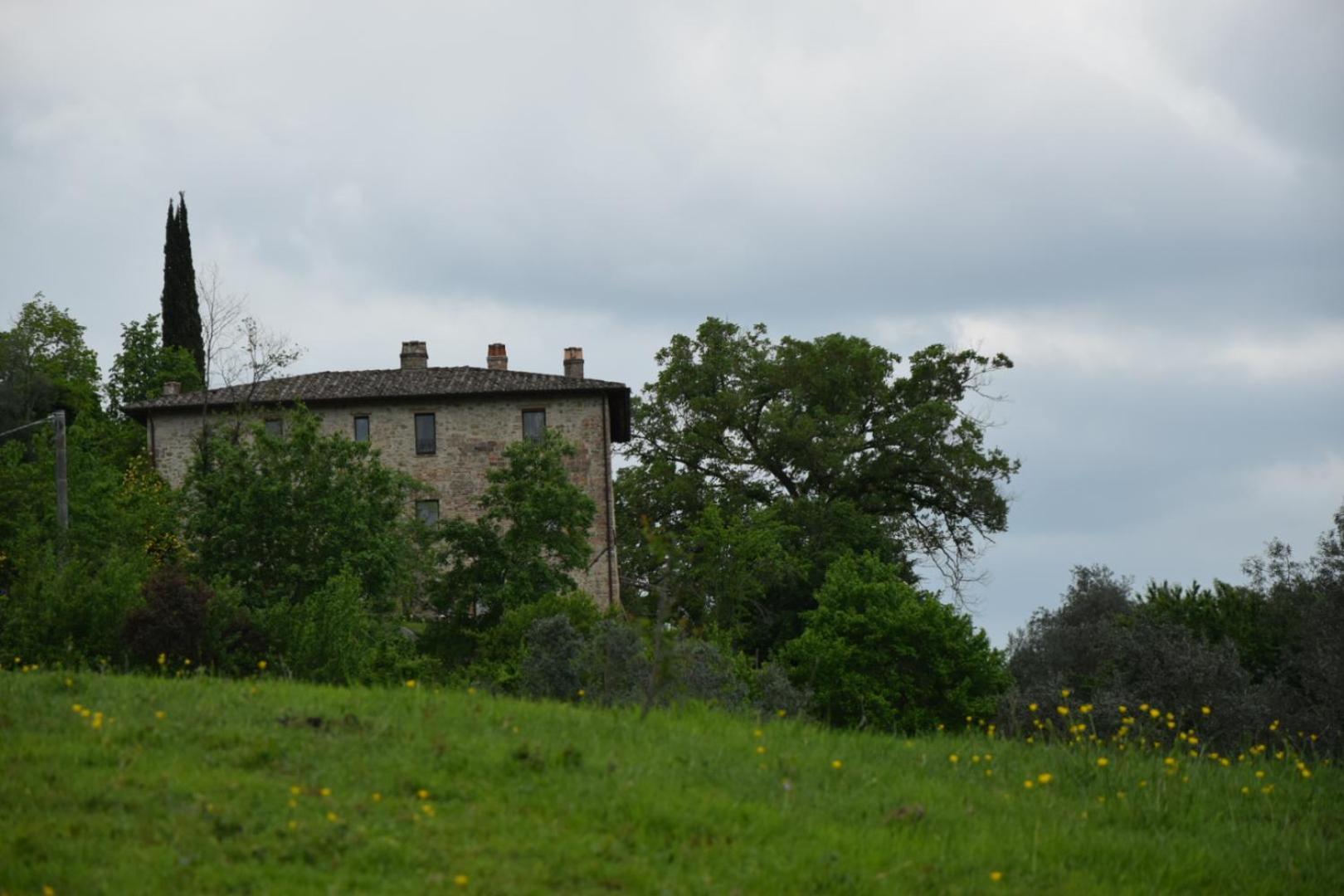 Agriturismo Il Poggio Degli Scoiattoli Perugia Buitenkant foto